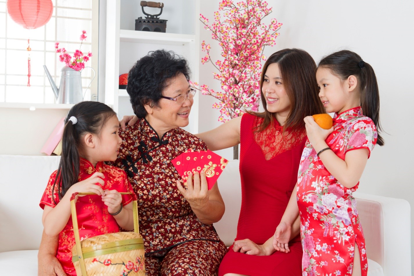 How To Celebrate Chinese New Year Different Traditions Hampers Flower Arrangements Love Wedding Flower Inspirations